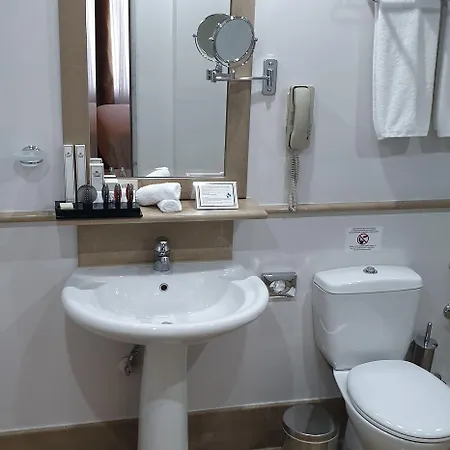 Capsis Bristol Boutique فندق 5*