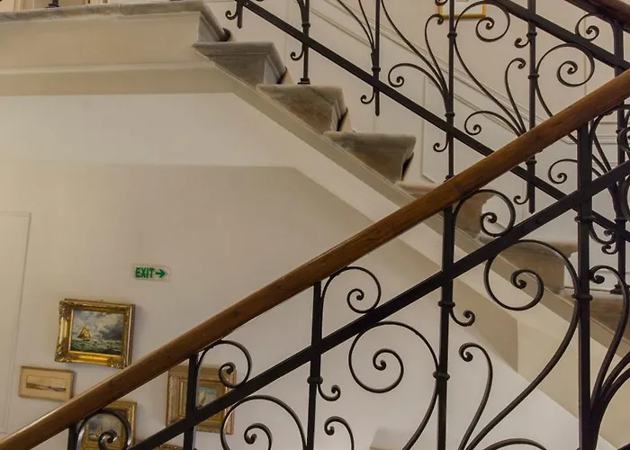 Otel Capsis Bristol Boutique