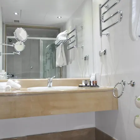 Capsis Bristol Boutique Hotel 5*